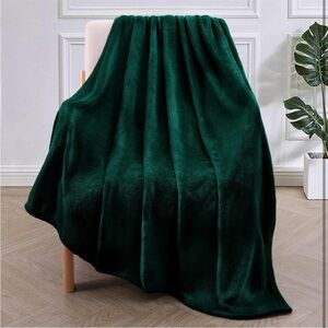 Fleece throw blanket